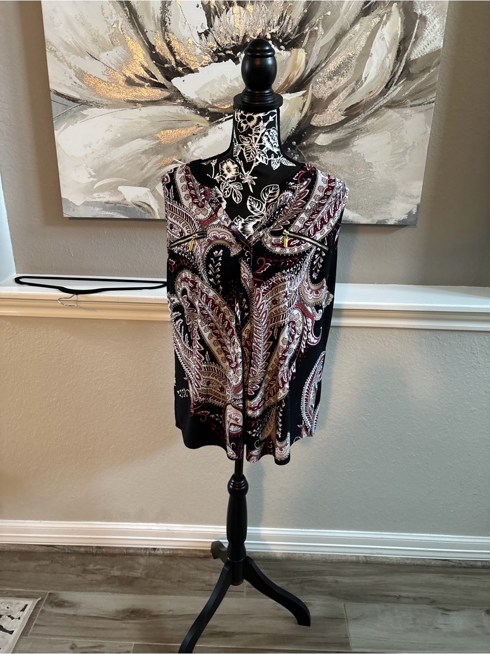 INC International Concepts Black and Burgundy Paisley V-Neck Sleeveless Top